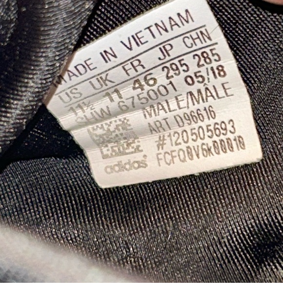 Adidas NMD R1 Camo Running Shoes - Picture 8 of 8